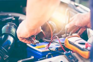 como instalar bateria auto manera segura